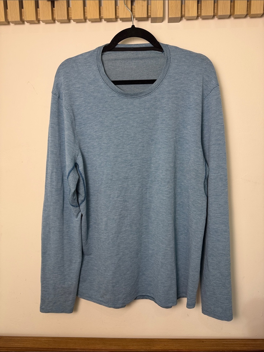 Men’s lululemon Light Blue Long Sleeve size XL